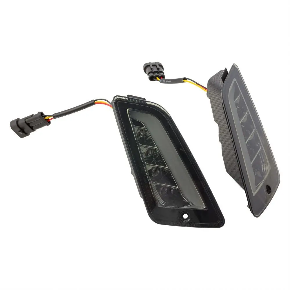 Vilkkusarja SIP eteen ja taakse LED, tummennettu, Vespa GTS, GT ja GTV SIPin omaa tuotantoa oleva LED-vilkkusarja tummenetuilla laseilla. EU-hyväksytty. Sisältää myös virtaa säästävät päivävalot, sisältää polttimot. Vilkkusarja SIP eteen ja taakse LED, tummennettu, Vespa GTS, GT ja GTV
