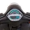 Nopeusmittari Vespa GTS asennettuna edestä, sinertävä näyttö