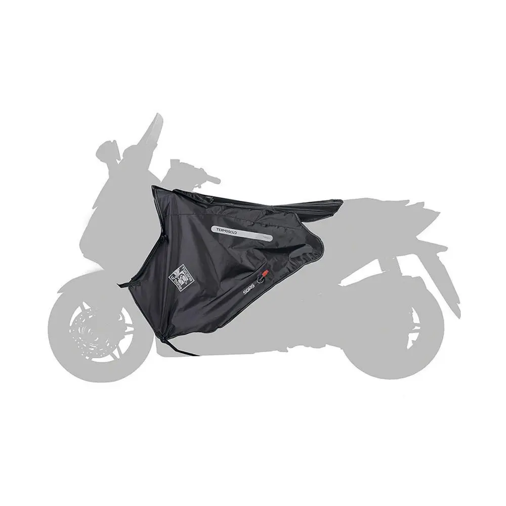 Jalkasuoja Thermoscud®, Vespa Primavera ja Sprint Jalkasuoja Thermoscud®, malleihin Vespa Primavera ja Sprint. <ul> <li>vedenpitävä materiaali, valmistettu paksusta nylonista</li> <li>pehmä sisäpuolen vuori</li> <li>S.G.A.S. (patented anti-flutter-system for faster speeds)</li> <li>heijastavat huomionauhat</li> <li>vesitiivis kuljetuslaukku</li> <li>metallirengas lukitusta varten malleihin joissa ei saa ruuvikiinnitystä</li> </ul> Jalkasuoja Thermoscud®, Vespa GTS, GTV ja GT