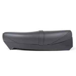 Pakoputki Polini Original, Vespa PK50 ja PK80 S/XL <a href="https://italialaiset.fi/wp-content/uploads/2020/12/image-2.png"><img class="size-full wp-image-29690 alignright" data-src="https://italialaiset.fi/wp-content/uploads/2020/12/image-2.png" alt="" width="110" height="35" /></a>Pakoputki Polini Original, Vespa PK50 ja PK80 S/XL. Kuten Vespa PX -sarjassa, Polini on nyt myös julkaissut uuden "Original" pakoputki sarjan pikkurunkoisille malleille. Polini Original seuraa ajan trendiä ja tarjoaa klassisella ulkonäöllä tehokkaan konseptin sosiaalisesti hyväksyttävällä äänenvoimakkuudella. Nopea ja tehokas, mutta huomaamaton ovat Polini-pakoputken tärkeimmät ominaisuudet. <strong>OMINAISUUDET</strong> <ul> <li>Hyvä suorituskyvyn kasvu jopa alkuperäisissä / lievästi viritetyissä moottoreissa</li> <li>Hyvin hiljainen</li> <li>Sopii myös 3,50-10 leveille renkaille</li> <li>Miellyttävä soundi</li> <li>Saatavana malleihin Vespa V50/PV/ET3/PK50-80/PK125</li> </ul> Istuin musta, Vespa PK XL2