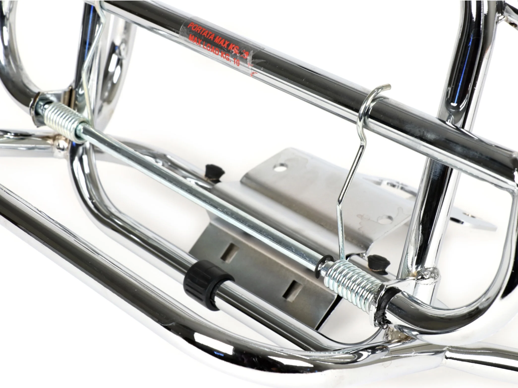 Alastaittuva takateline Cuppini kromattu, Vespa ET2 ja ET4 <a href="https://italialaiset.fi/wp-content/uploads/2021/03/image-2.png"><img class="alignright size-full wp-image-31374" src="https://italialaiset.fi/wp-content/uploads/2021/03/image-2.png" alt="" width="108" height="55" /></a>Alastaittuva takateline Cuppini kromattu, Vespa ET2 ja ET4 malleihin. Alastaittuva takateline Cuppini kromattu, Vespa ET2 ja ET4