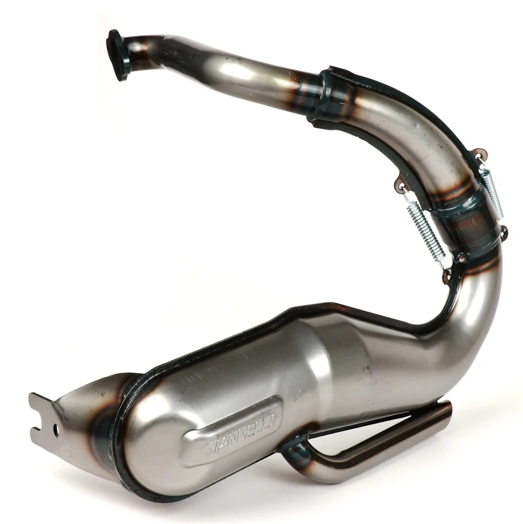 Pakoputki Gianelli Banana, Vespa PV125 ja ET3 <a href="https://italialaiset.fi/wp-content/uploads/2022/03/image-3.png"><img class="alignright size-full wp-image-39572" src="https://italialaiset.fi/wp-content/uploads/2022/03/image-3.png" alt="" width="113" height="38" /></a>Pakoputki Gianelli Banana, Vespa PV125 ja ET3 malleihin. GIANELLI on siistiksi viimeistelty monipuolinen pakoputki. Toiminta perustuu Piaggio banaaniin ja on melko samanlainen kuin muut italialaiset kilpailijat. Pakoputken muoto on klassikko Italiassa. Hyvän vääntökäyrän ansiosta Gianellilla voidaan ajaa helposti ja se on myös hyvä valinta kaupunkiin. Siitä huolimatta se parantaa kierrosherkkyyttä ja mahdollistaa suuremman huippunopeuden. Pakoputki Gianelli Banana, Vespa PV125 ja ET3