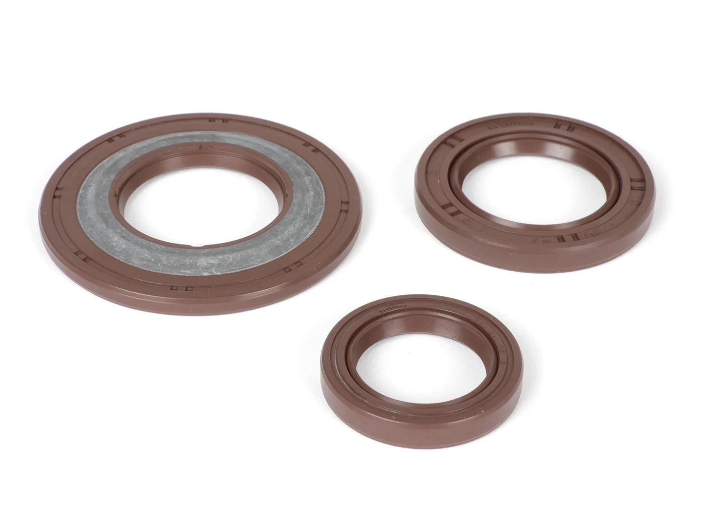 Öljytiivistesarja FKM/Viton®, Vespa PX EFL (1984-1986) - PX, T5 ja Cosa <a href="https://italialaiset.fi/wp-content/uploads/2021/01/BGM_PRO_c1.png"><img class="alignright size-full wp-image-30568" src="https://italialaiset.fi/wp-content/uploads/2021/01/BGM_PRO_c1.png" alt="" width="140" height="40" /></a>BGM Pron öljytiivistesarja FKM/Viton®, Vespa PX EFL (1984-1986) - PX, T5 ja Cosa malleihin. Takanavan tiiviste ulkoinen 30x47x6 mm. Öljytiivistesarja FKM/Viton®, Vespa PX EFL (1984-1986) - PX, T5 ja Cosa