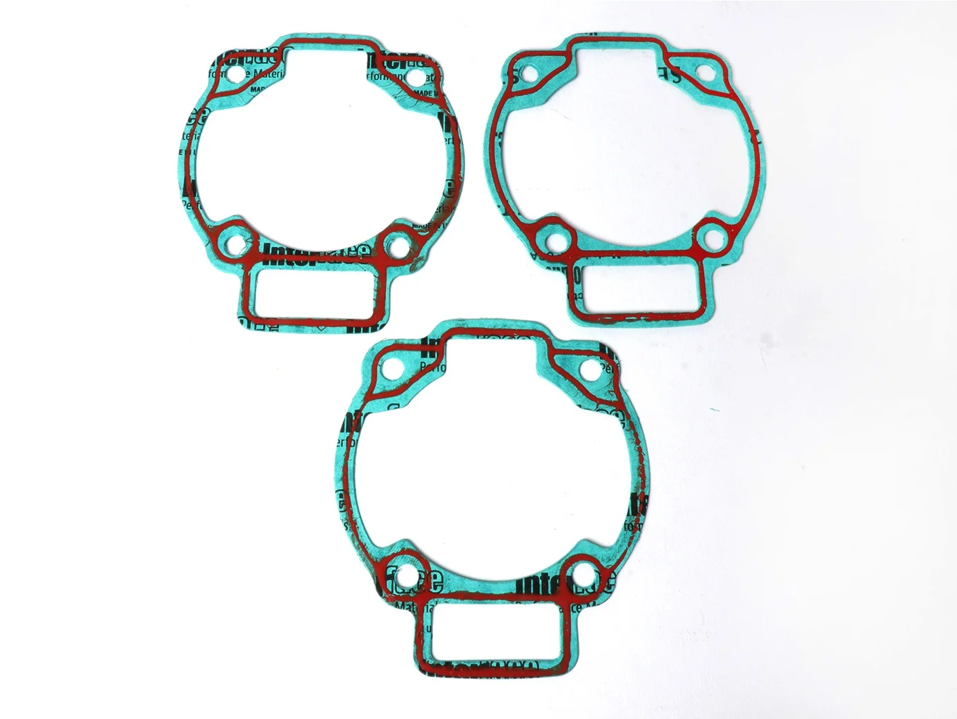 Moottorin korjaussarja 125-180cc, Aprilia, Gilera, Piaggio, Italjet <p class="product--title"><a href="https://italialaiset.fi/wp-content/uploads/2021/01/BGM_PRO_c1.png"><img class="alignright size-full wp-image-30568" src="https://italialaiset.fi/wp-content/uploads/2021/01/BGM_PRO_c1.png" alt="" width="140" height="40" /></a>Moottorin korjaussarja -BGM PRO FKM/Viton® (E10/etahnol kestävä) Vespa/Piaggio 125cc/150cc 3 porttiset - Piaggio 125-180 ccm AC/LC 2-tahti. Katso sopivuus alla olevasta taulukosta.</p> Moottorin korjaussarja 125-180cc, Aprilia, Gilera, Piaggio, Italjet