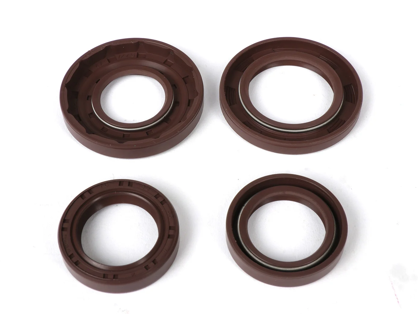 Moottorin korjaussarja 125-180cc, Aprilia, Gilera, Piaggio, Italjet <p class="product--title"><a href="https://italialaiset.fi/wp-content/uploads/2021/01/BGM_PRO_c1.png"><img class="alignright size-full wp-image-30568" src="https://italialaiset.fi/wp-content/uploads/2021/01/BGM_PRO_c1.png" alt="" width="140" height="40" /></a>Moottorin korjaussarja -BGM PRO FKM/Viton® (E10/etahnol kestävä) Vespa/Piaggio 125cc/150cc 3 porttiset - Piaggio 125-180 ccm AC/LC 2-tahti. Katso sopivuus alla olevasta taulukosta.</p> Moottorin korjaussarja 125-180cc, Aprilia, Gilera, Piaggio, Italjet