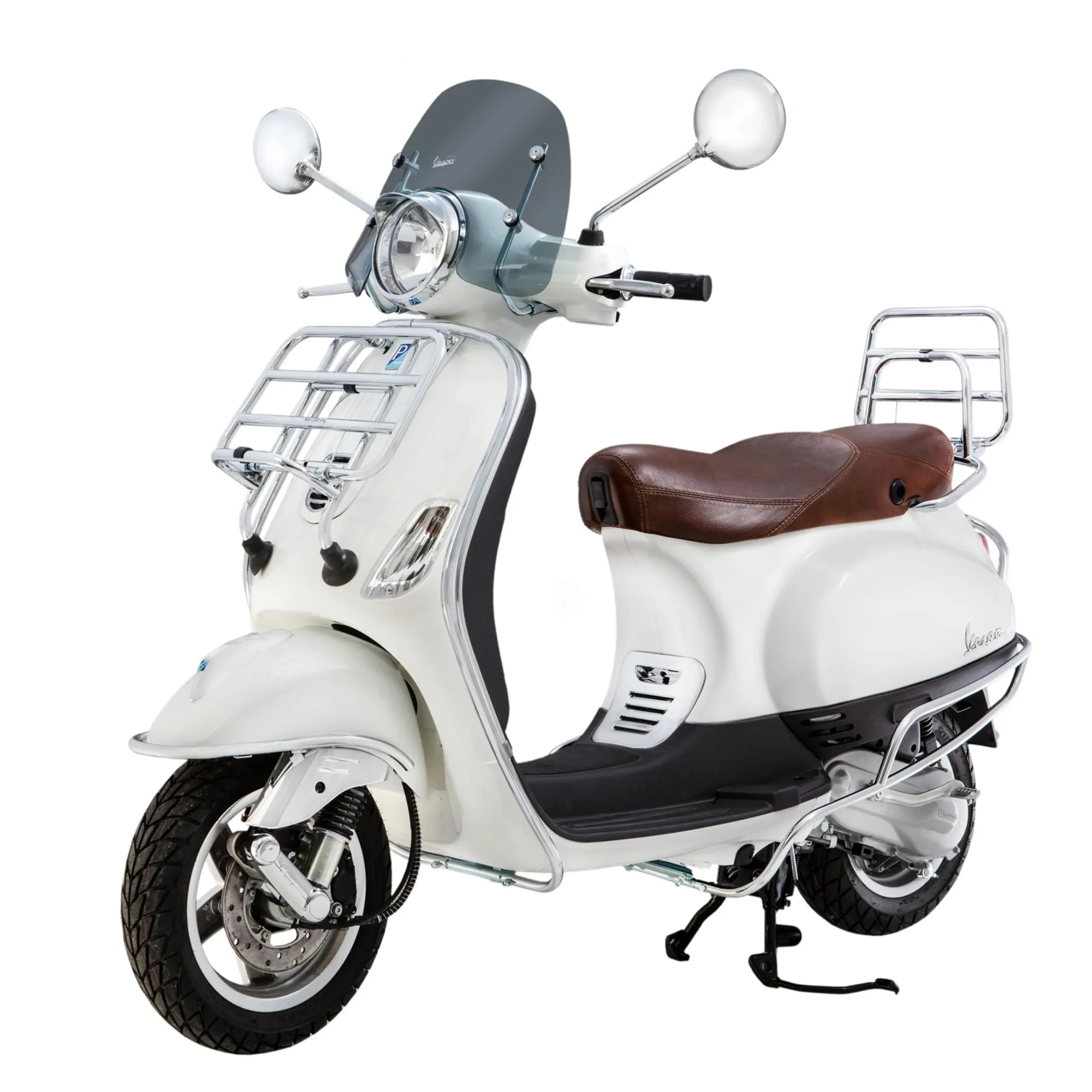 Etuteline Piaggio, Vespa LX ja LXV <a href="https://italialaiset.fi/wp-content/uploads/2019/08/image-14.png"><img class="alignright size-full wp-image-15883" src="https://italialaiset.fi/wp-content/uploads/2019/08/image-14.png" alt="Piaggio logo" width="145" height="45" /></a>Tämä tyylikäs ja käytännöllinen matkatavarateline on suunniteltu erityisesti Vespa LX ja LXV -mallien etuosaan. Se tarjoaa lisää säilytystilaa reissuille, samalla kun se lisää ajoneuvosi ulkonäköön ripauksen tyylikkyyttä. <strong>Ominaisuudet:</strong> <ul> <li><strong>Käytännöllinen:</strong> Lisää säilytystilaa esimerkiksi kypärälle, laukulle tai muille tavaroille.</li> <li><strong>Kestävä rakenne:</strong> Valmistettu korkealaatuisista materiaaleista, jotka kestävät ajan hammasta.</li> <li><strong>Helppo asennus:</strong> Mukana tulevat asennustarvikkeet tekevät kiinnityksestä nopeaa ja yksinkertaista.</li> <li><strong>Universaali sopivuus:</strong> Sopii useimpiin skootterimalleihin, mutta tarkista yhteensopivuus ennen ostoa.</li> </ul> <strong>Tekniset tiedot:</strong> <ul> <li>Valmistaja: Piaggio</li> <li>Materiaali: Chromi</li> <li>Asennustarvikkeet: Mukana</li> <li>Lastausalue 37×24 cm</li> </ul> Etuteline Piaggio, Vespa LX ja LXV