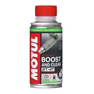 Polttoaineen puhdistusaine Motul Boost and Clean Scooter 100 ml etupuoli, BOOST AND CLEAN 2T/4T -etiketti